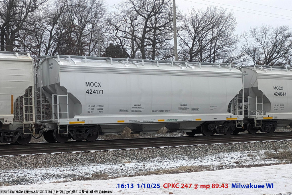 Mosaic potash hoppers on 249 - built in 2024